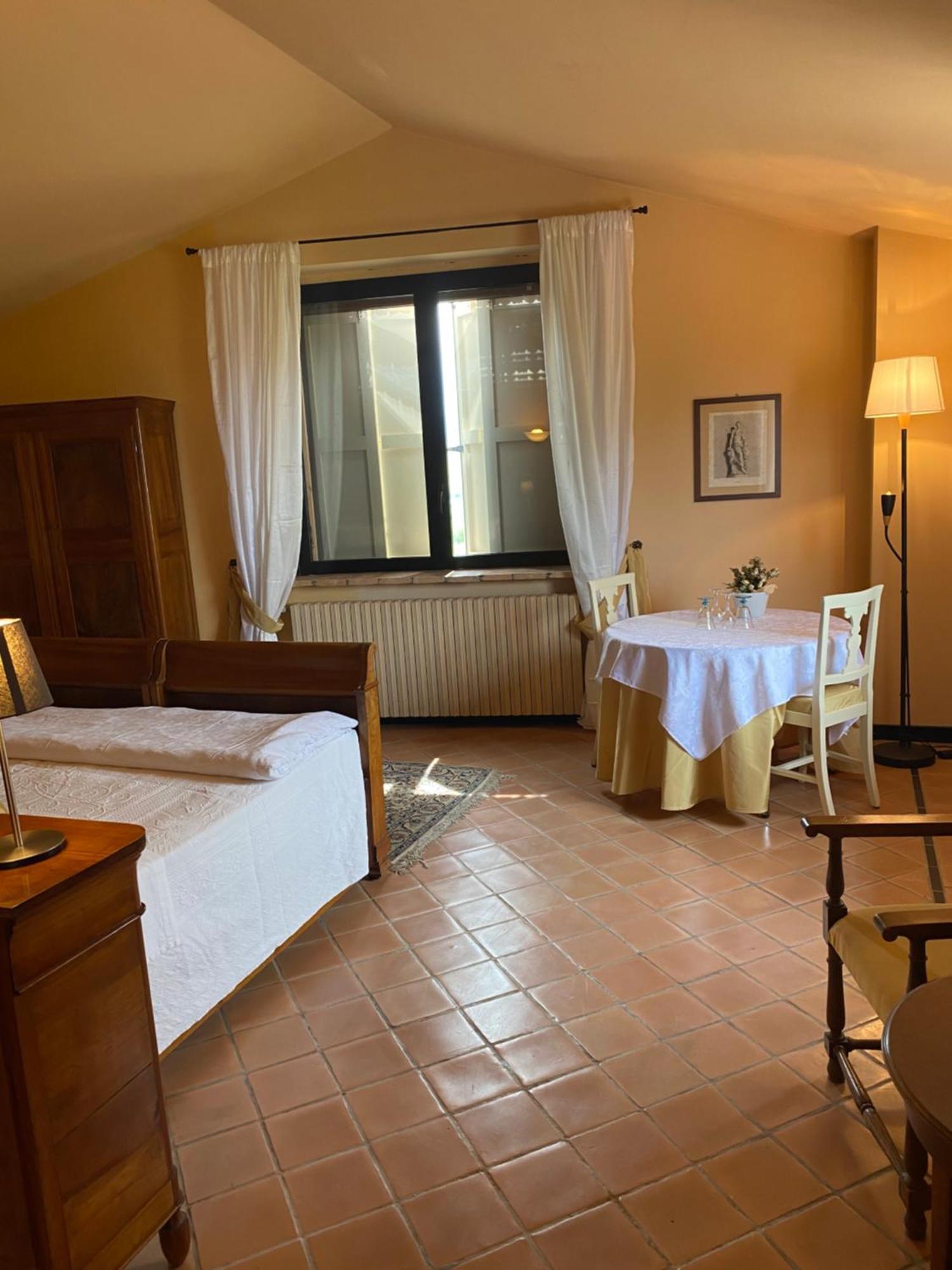 B&B Le Ginestre ซาลาบากันซา ภายนอก รูปภาพ