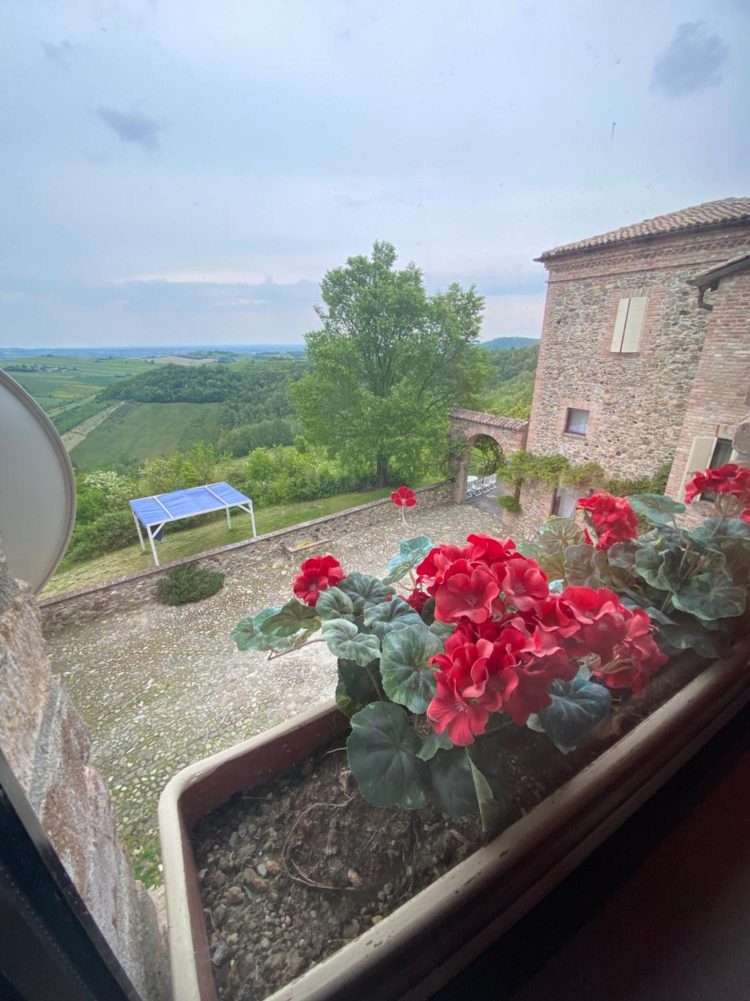 B&B Le Ginestre ซาลาบากันซา ภายนอก รูปภาพ